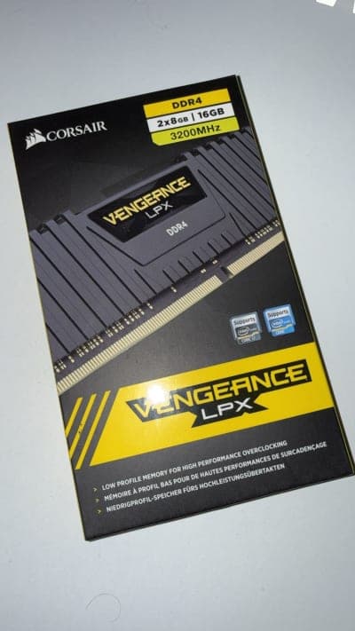 Vendo RAM DDR4 2x8, 16GB 3200MHz